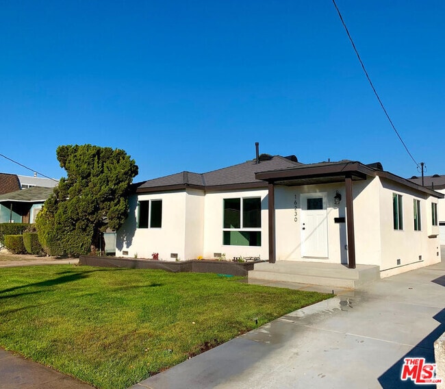 Building Photo - 16230 Gramercy Pl Rental