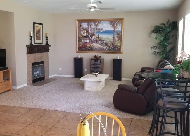 Photo - 43891 42nd St W