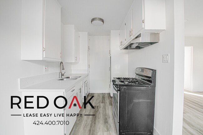 Photo - 1088 W 39th St Unit 4