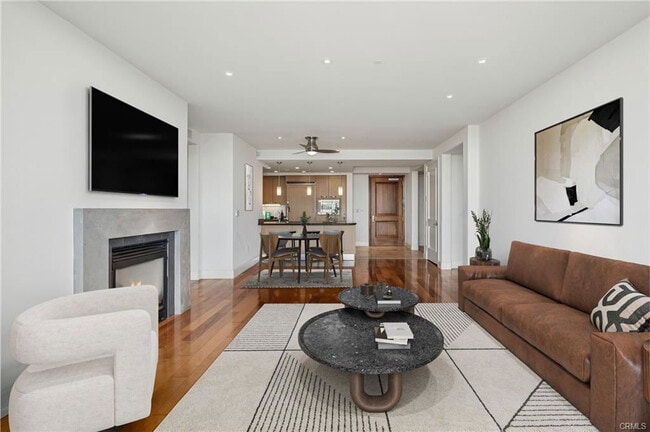 Photo - 3071 Scholarship