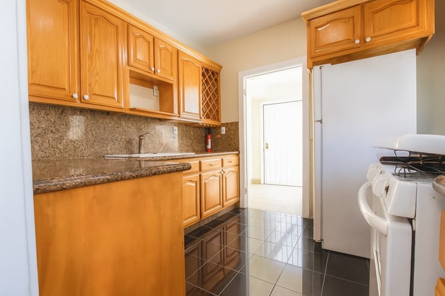 Photo - 3109 S Catalina St