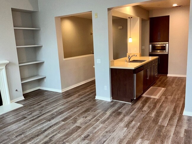 Photo - 3 Bedroom 3 Bath Townhouse Style Condo at Depot Walk in Orange