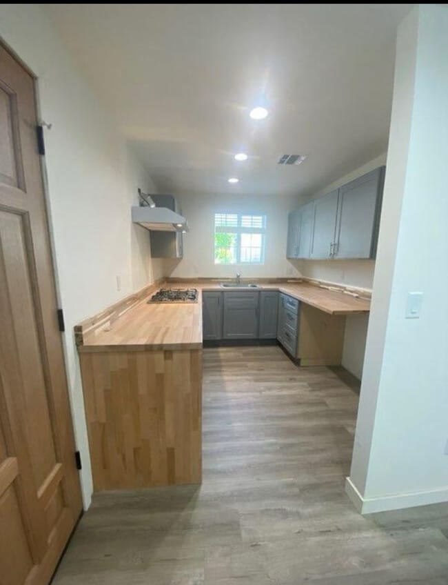 Photo - 10713 Irma Ave