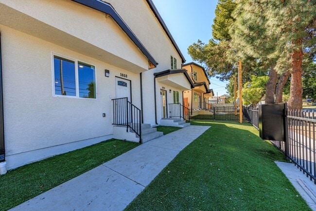 Photo - 1652 Murchison St Unit #1650