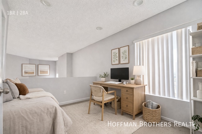 Photo - 3759 S Canfield Ave Unit 302