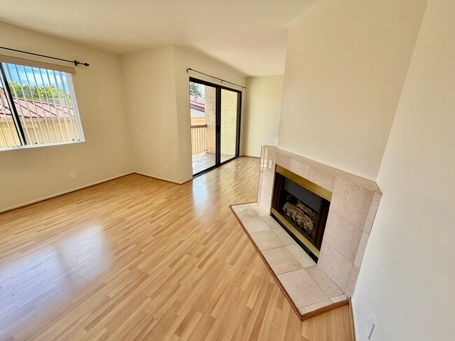 Building Photo - 1134 Campbell St Unit 305