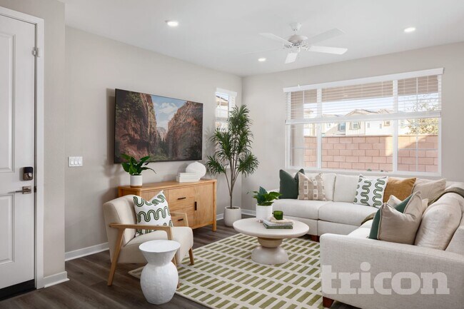 Photo - 29361 Walnut Tree Way