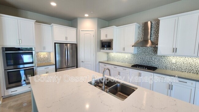 Photo - 78987 Yorkville Ln