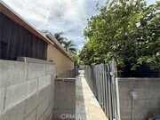 Photo - 20953 Saticoy St