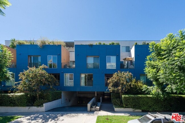 Building Photo - 855 Croft Ave Unit 105