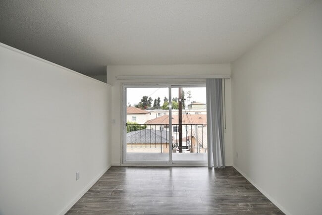 Photo - 13800 Sherman Way Unit 208