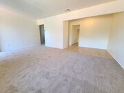 Photo - 613-619 Pine Ave. Unit 617