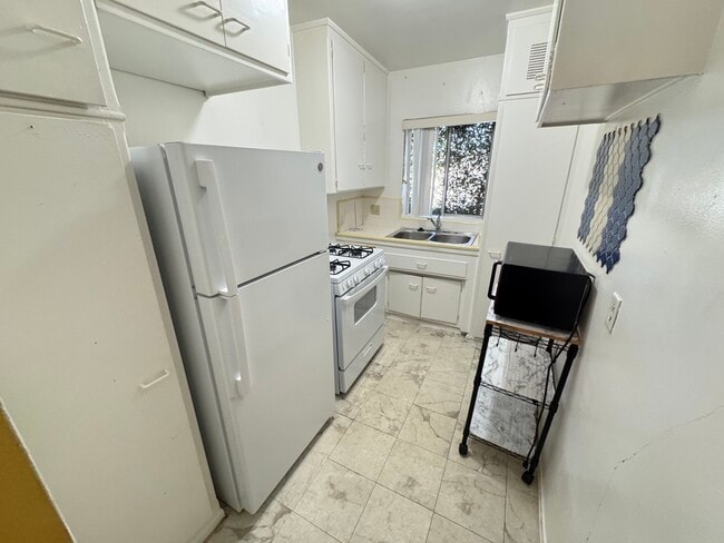 Photo - 1152 Irolo St Unit 3