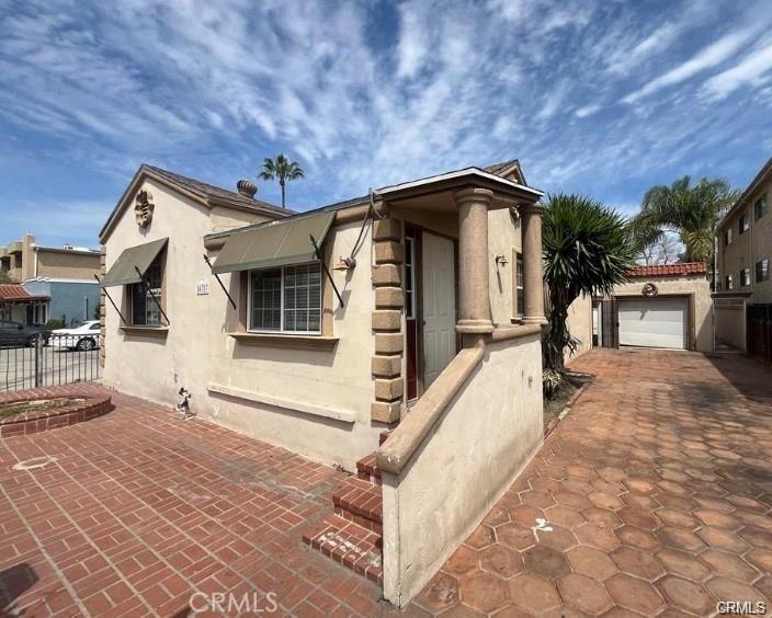 Photo - 14717 Victory Blvd