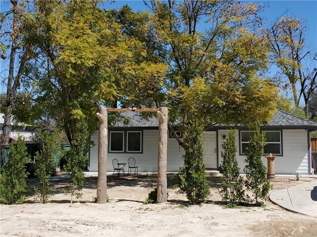 Photo - 634 W Highland Ave