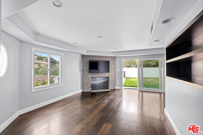 Photo - 1759 N Beverly Dr