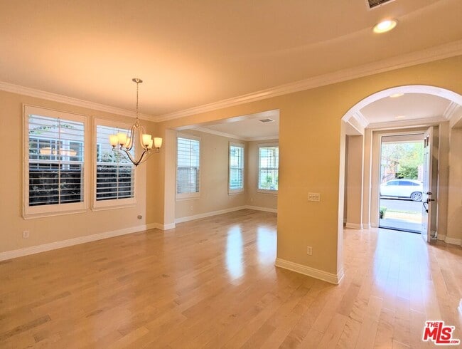 Building Photo - 1230 Wisteria Ave Rental