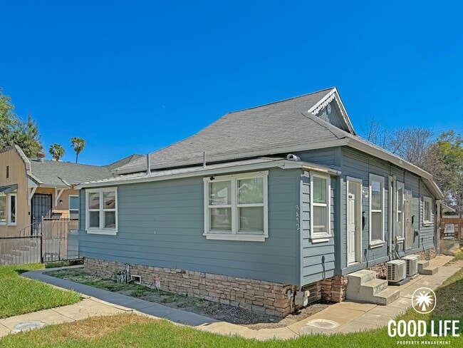 Building Photo - Brockton Ave Unit 1