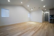 Photo - 3244 Chapman St