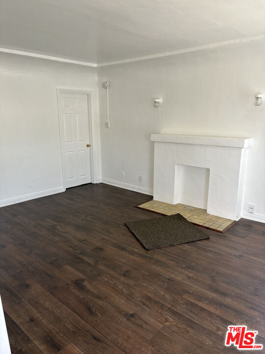 Photo - 1050 W 60th Pl