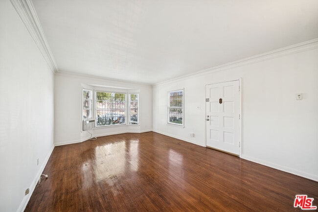 Photo - 7758 Rosewood Ave