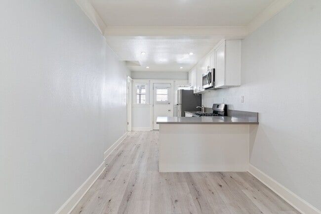 Photo - 1819 E 7th St Unit 1821