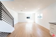 Photo - 758 N Ridgewood Pl Condo