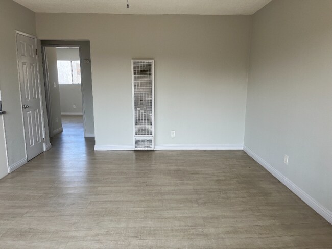 Photo - 609 W 94th St Unit 19