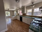 Photo - 930 N Fairview St