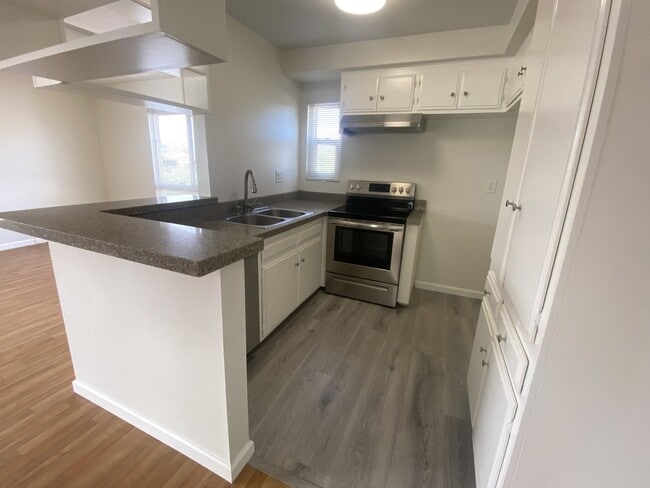 Photo - 1835 Grant Ave Unit B