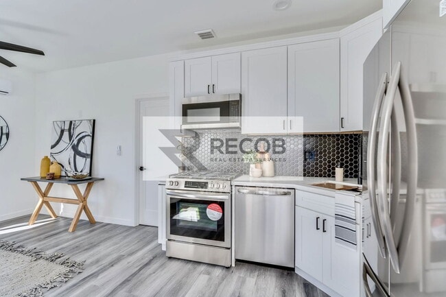 Photo - 4506 Moraga Ave Unit 2