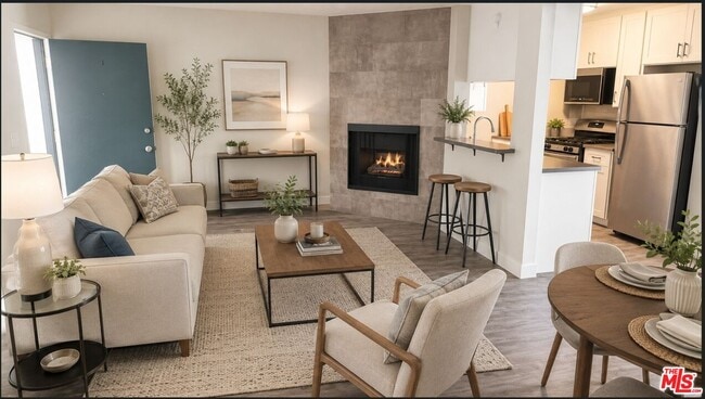 Building Photo - 11230 Camarillo St Unit 101