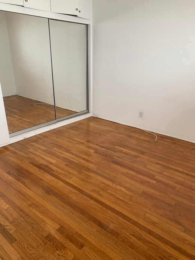 Photo - 1908 20th St Unit B