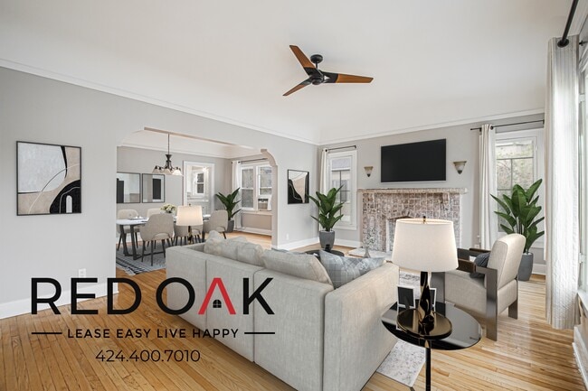 Building Photo - 147 S Sycamore Ave Unit 145