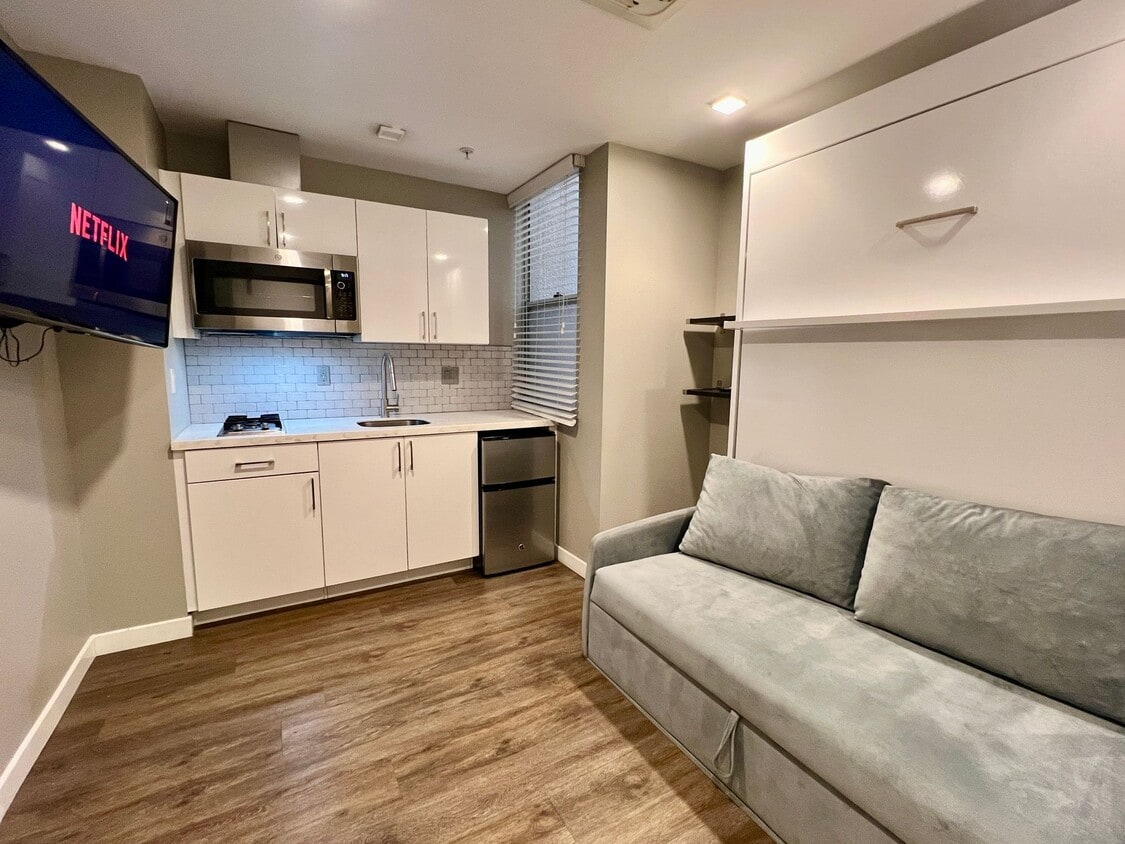 Floor Plan - 434-204/304/404