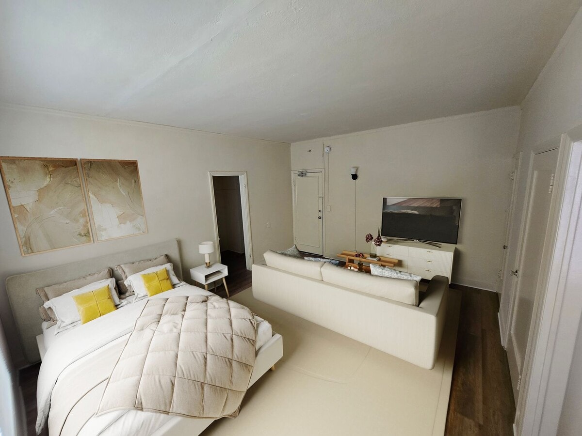 Photo - 627 Normandie Ave Apartment Unit 403