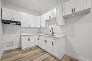 Photo - 751 Normandie Ave Unit 204