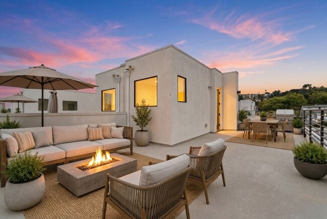 Photo - Modern 4-Bed with Rooftop Balcony & Dual Primary Suites