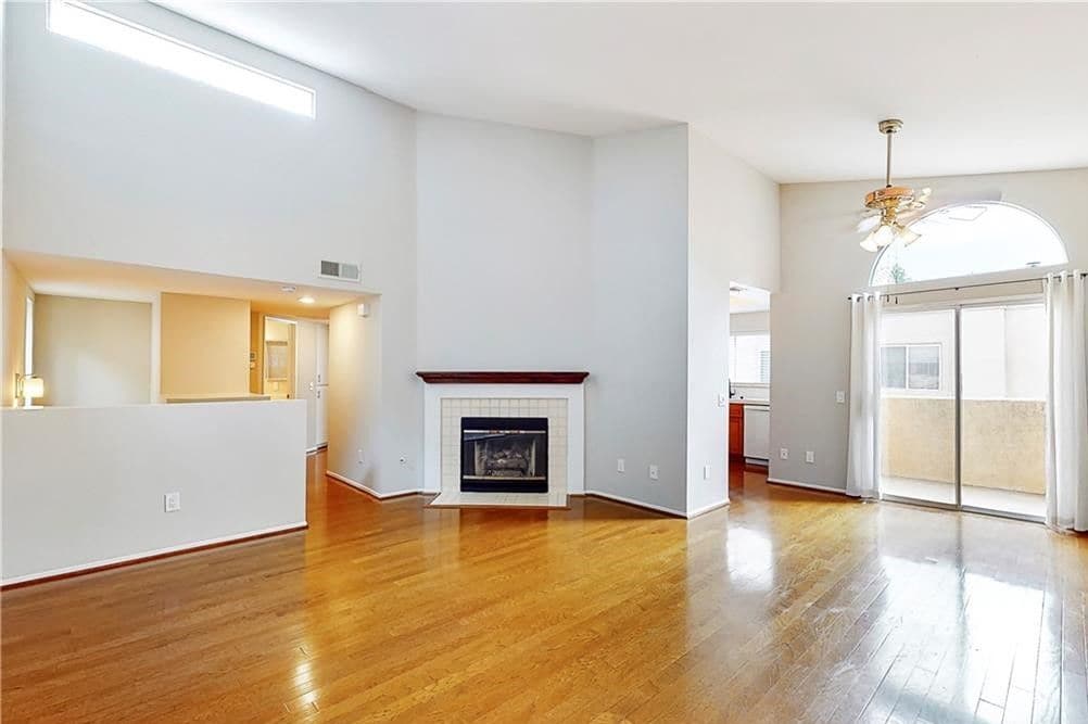 Photo - 25120 Steinbeck Ave