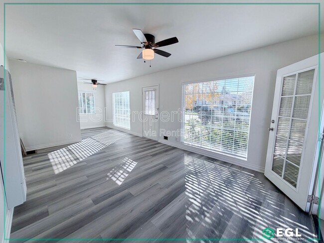 Photo - 248 N Cordova St