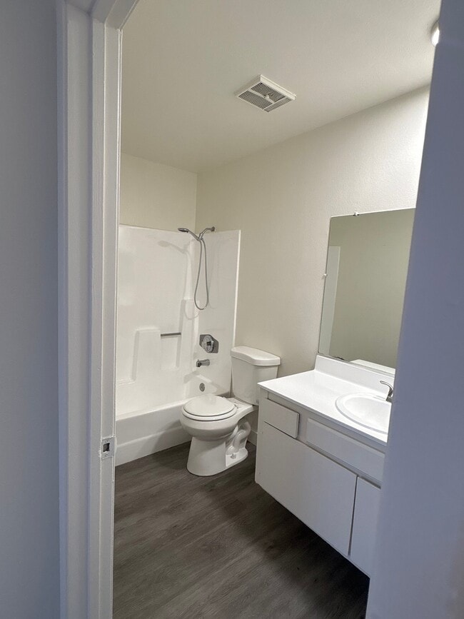 Photo - 7507 Woodman Ave Unit 10
