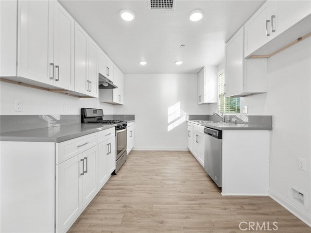 Photo - 1325 W Grand Ave