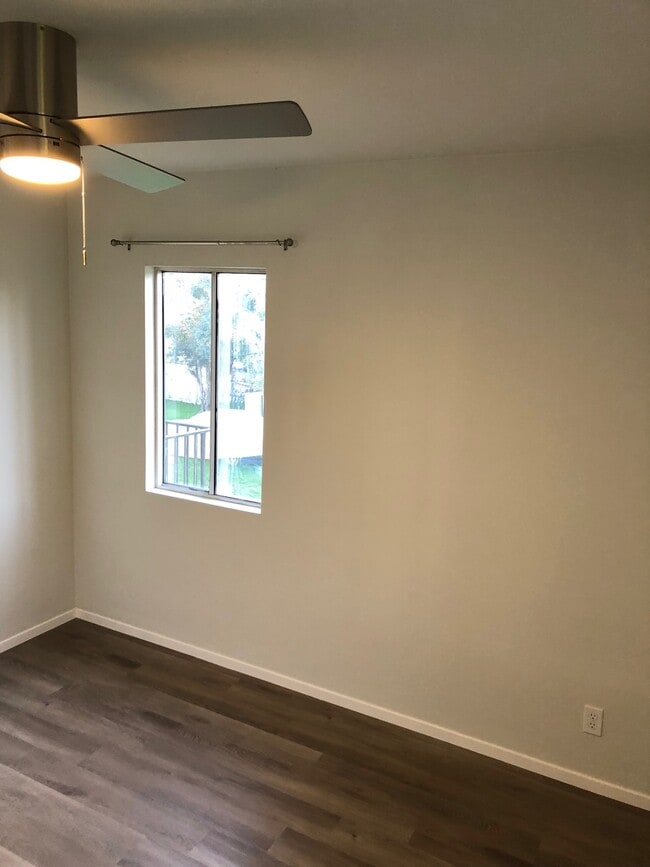 Bedroom - 119 W Hillsdale St Unit B