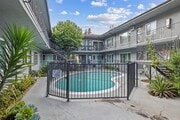 Photo - 5427 Carlton Way Unit 3