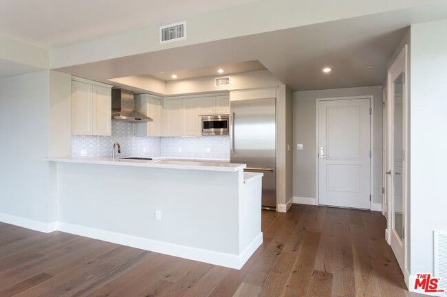 Photo - 1500 S Beverly Dr Unit 102
