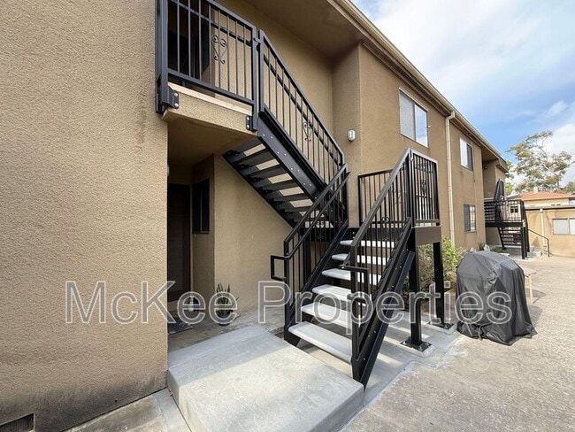 Photo - 230 W Walnut Ave Unit #D