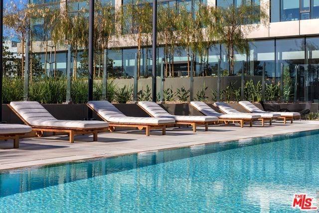 FURNISHED LUXURY RENTAL IN THE HEART OF DTLA - 889 Francisco St Unit 1010