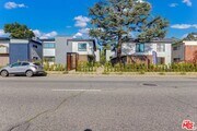 Photo - 5726 Woodman Ave Unit #2