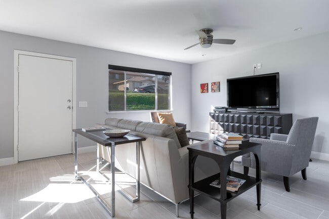 Photo - 72714 Willow St Unit 1