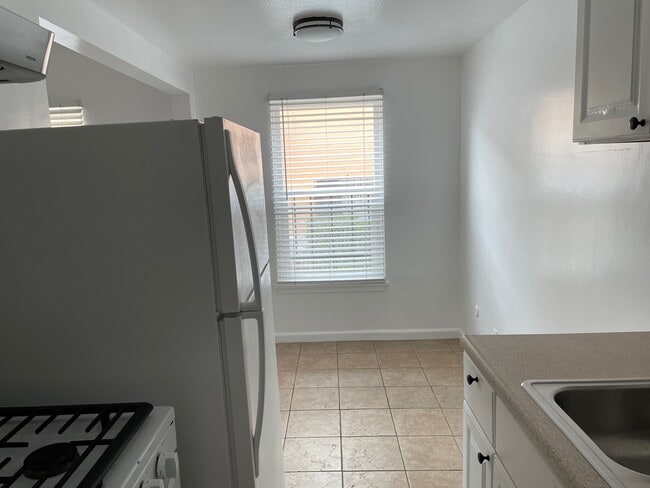 Photo - 4234 Mont Clair St Unit 104